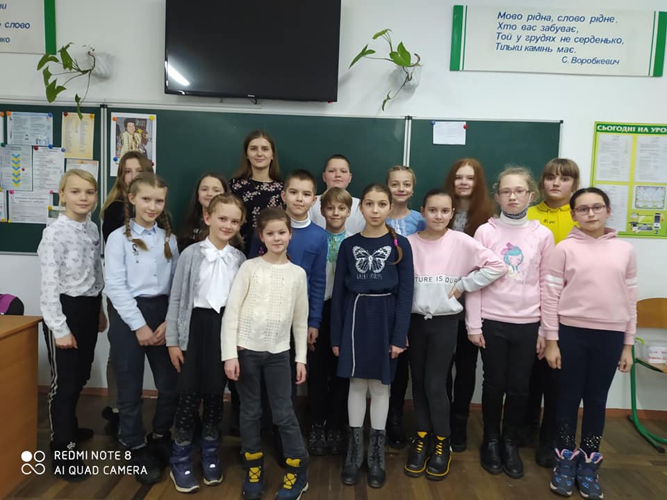 Мова кожного народу - неповторна і своя