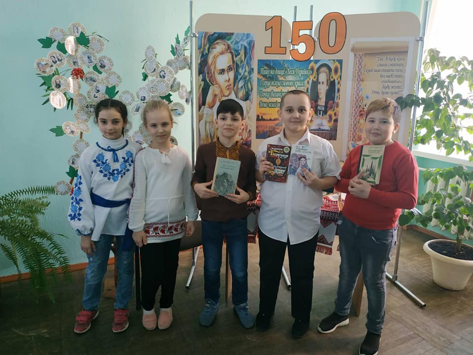 Читання та декламація віршів Лесі Українки