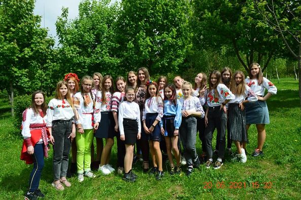 Одягни вишиванку, Україно моя!