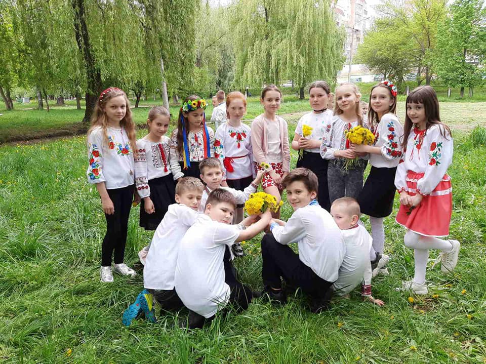 Вічна пісня барв і кольорів...