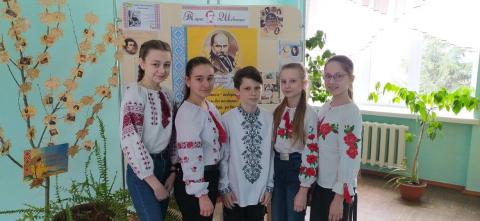 Поетичний флешмоб "Невмируще слово Кобзаря"